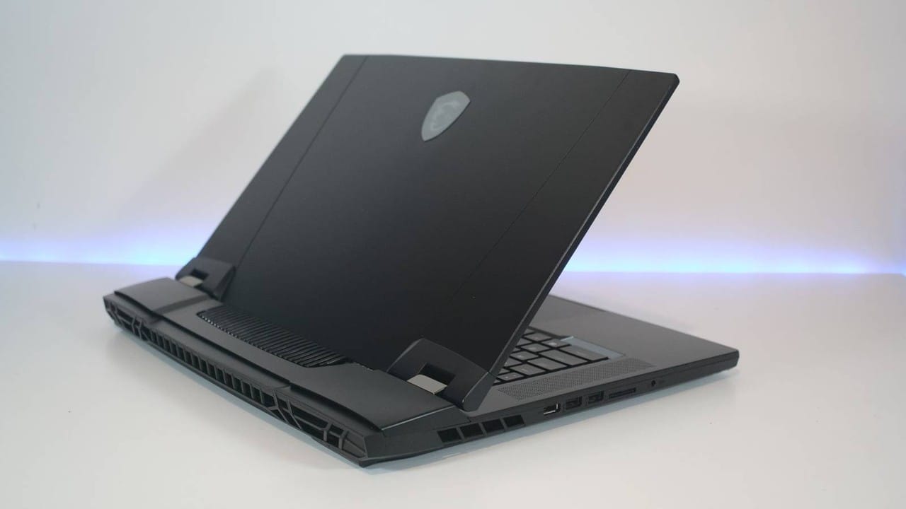 MSI Titan GT77 HX (2026) im Test: Leistungsgigant mit Kompromissen