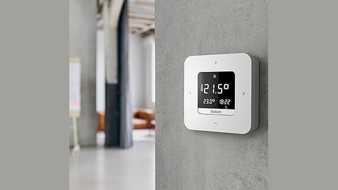 Produkt-Test: Theben Ramses 812 top3 (2025) - Elektronischer Raumtemperaturregler mit Wochenprogramm - Präzise Temperatursteuerung für smarte Heizpläne