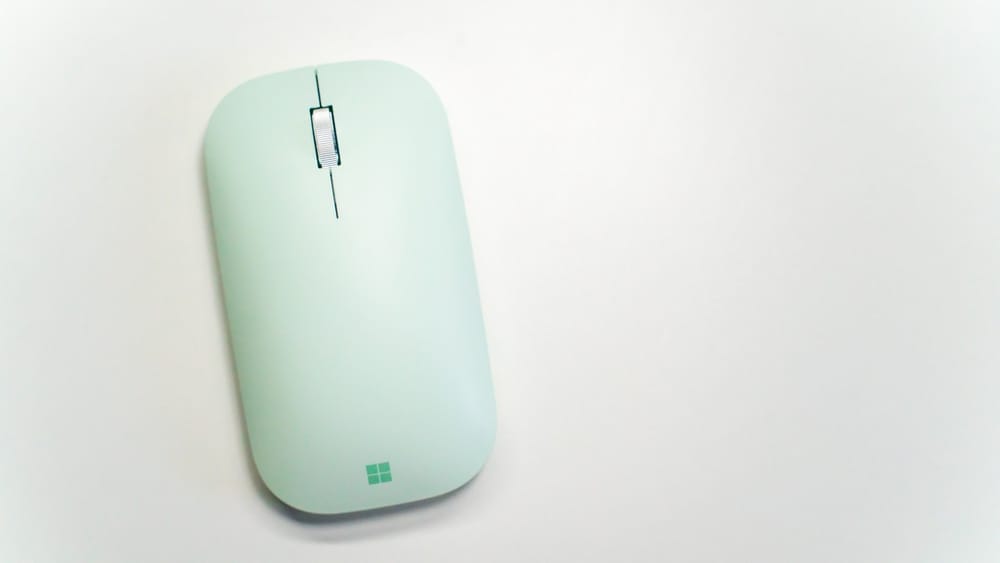 Microsoft Modern Mobile Mouse 2 (2025) im Test: Stil trifft auf Alltagstauglichkeit – Wo liegen die Kompromisse?