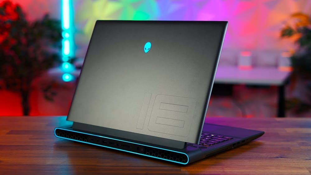 Alienware m18 (2025) im Test: Leistungsgigant mit ambitionierter Kühlung