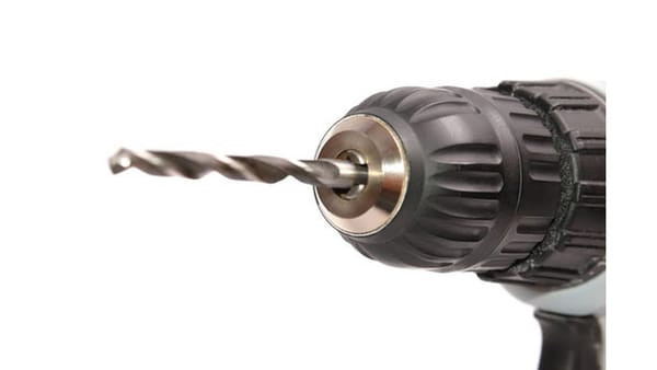 Sicher hämmern: Ein umfassender Leitfaden zur Risikominimierung beim Arbeiten mit dem Bohrhammer