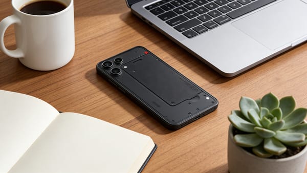 Test: Nothing Phone Lite – Glyphs für die Massen oder Design-Mogelpackung?